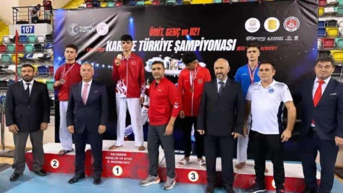 Türkiye Şampiyonu Savaş ÖĞÜŞ